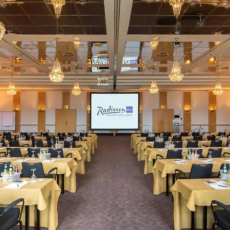 Radisson Blu Senator Hotel, Ξενοδοχείο