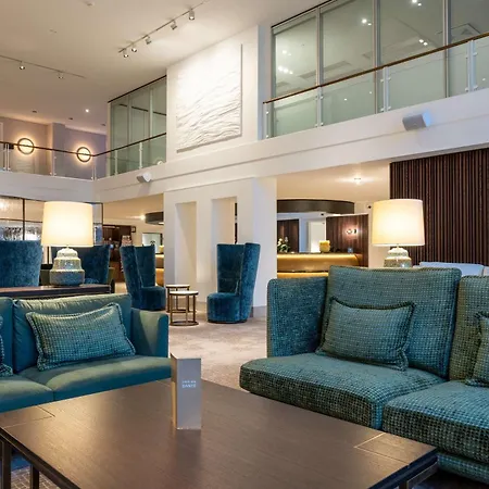 Radisson Blu Senator Hotel, Hotell