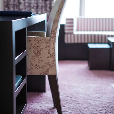 Radisson Blu Senator Hotel, Otel 5*