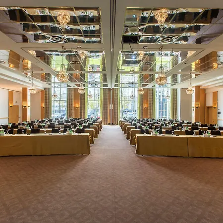 Hotel Radisson Blu Senator Hotel, 5*