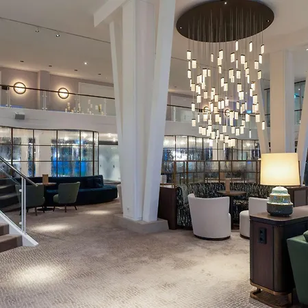 Radisson Blu Senator Hotel, Hotel 5*