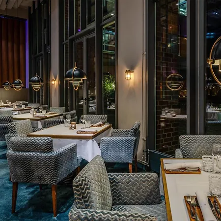 Radisson Blu Senator Hotel, 5*