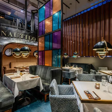 Radisson Blu Senator Hotel, Hotel Lubecca