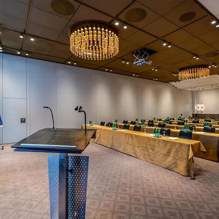 Radisson Blu Senator Hotel,