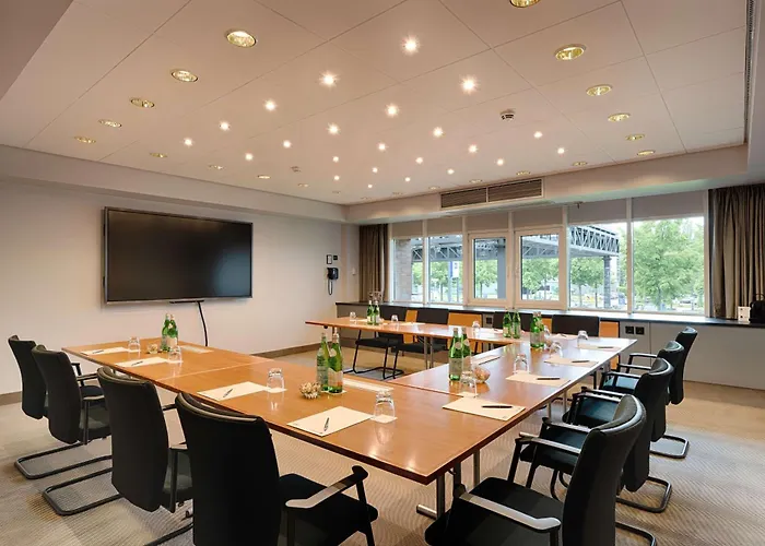 Radisson Blu Senator Hotel, Hotell 5*