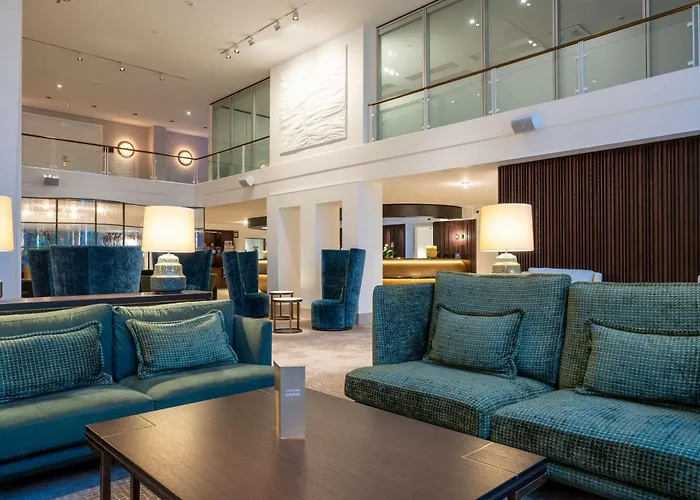 Radisson Blu Senator Hotel, Hotell