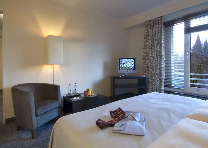 Radisson Blu Senator Hotel, 5*