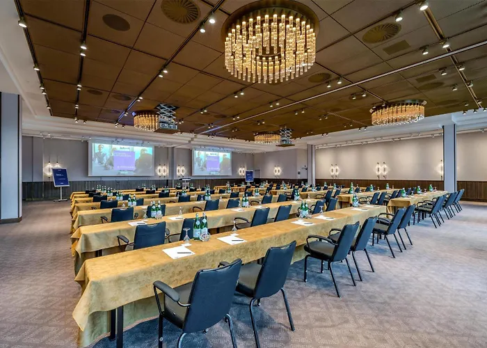 Radisson Blu Senator Hotel, 5*