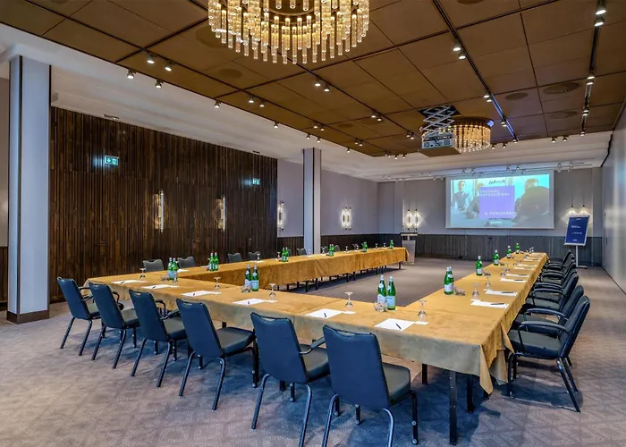 Radisson Blu Senator Hotel, 5*