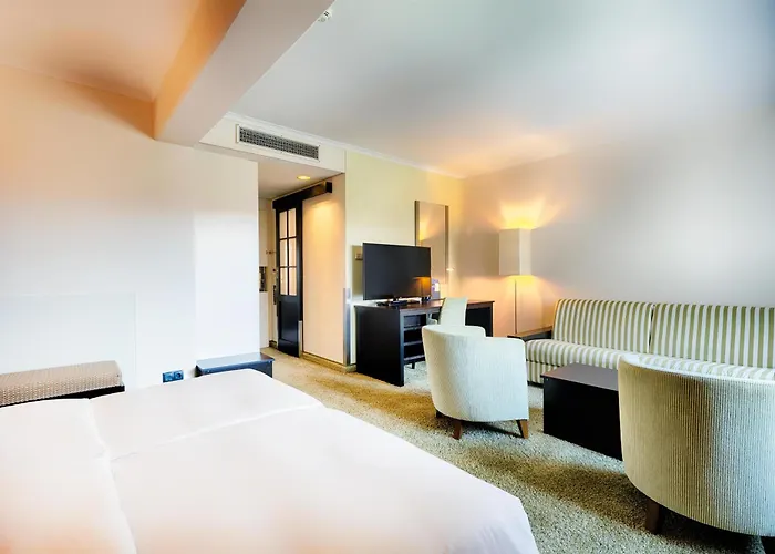 Hotel Radisson Blu Senator Hotel, 5*