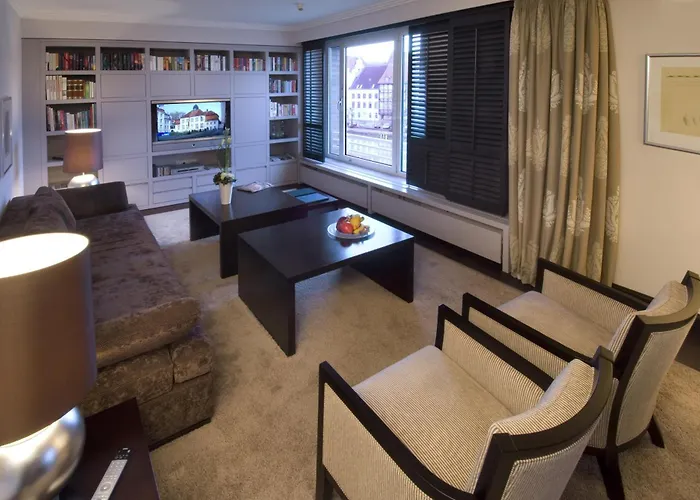 Radisson Blu Senator Hotel, Hotell 5*