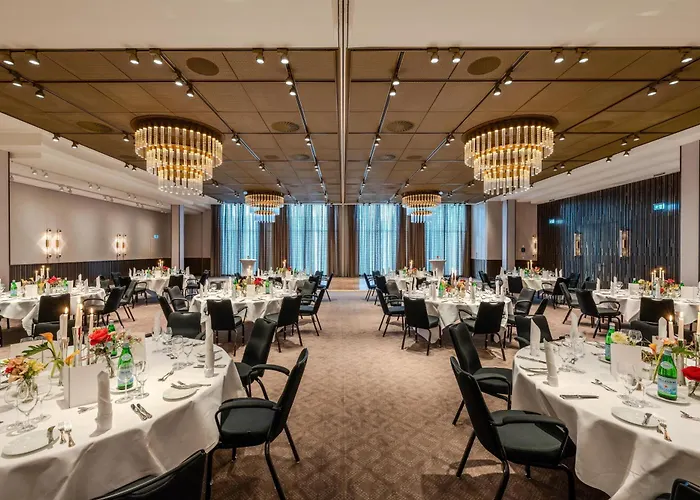 Radisson Blu Senator Hotel, Hotel 5*