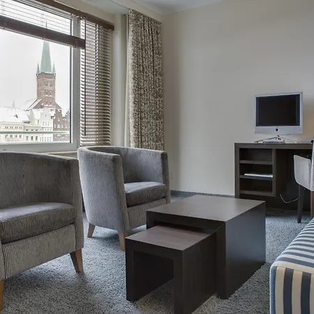 Radisson Blu Senator Hotel, 5*